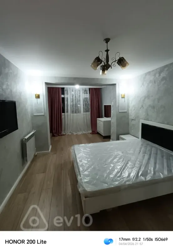 Kirayə verilir 3 otaqlı köhnə tikili 80 m²