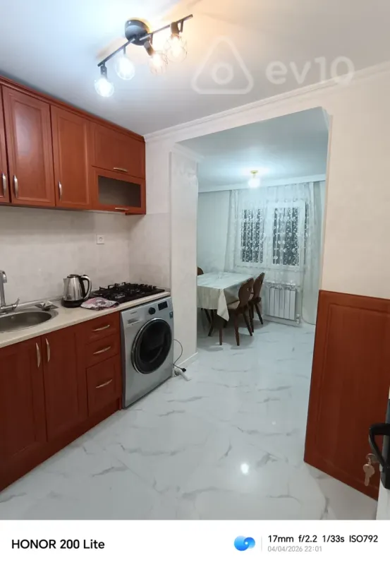 Kirayə verilir 3 otaqlı köhnə tikili 80 m²