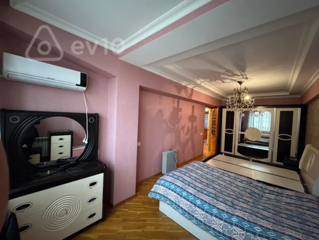 Satılır 3 otaqlı köhnə tikili 80.4 m²