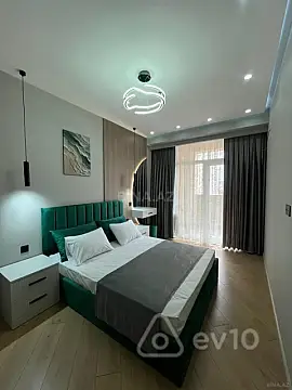 Kirayə verilir 2 otaqlı yeni tikili 75 m²