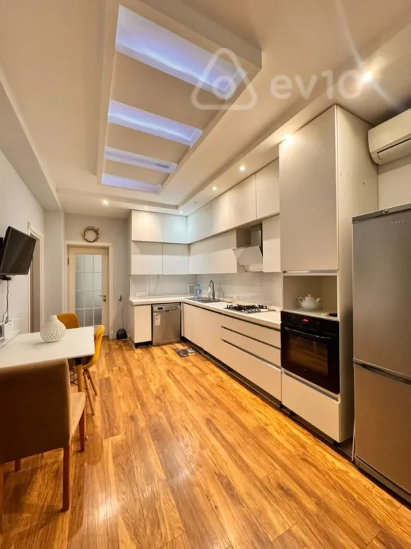 Kirayə verilir 3 otaqlı yeni tikili 82 m²