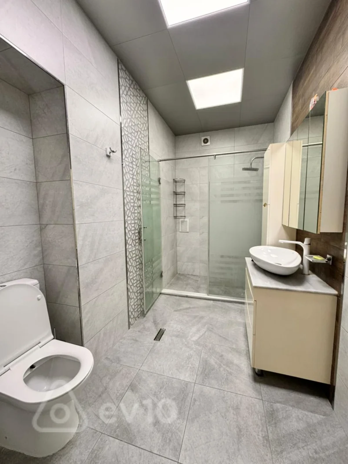 Kirayə verilir 3 otaqlı yeni tikili 82 m²