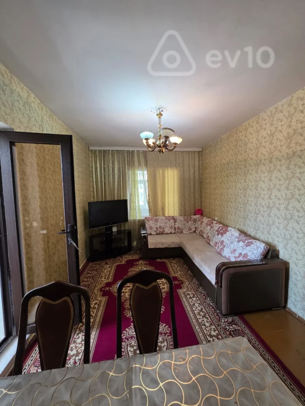 Kirayə verilir 2 otaqlı köhnə tikili 75 m²