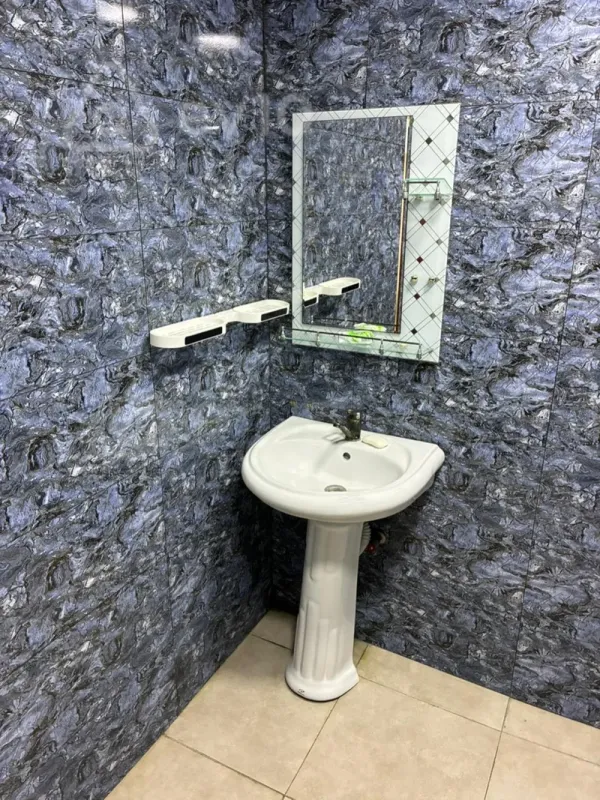 Kirayə verilir 2 otaqlı köhnə tikili 75 m²