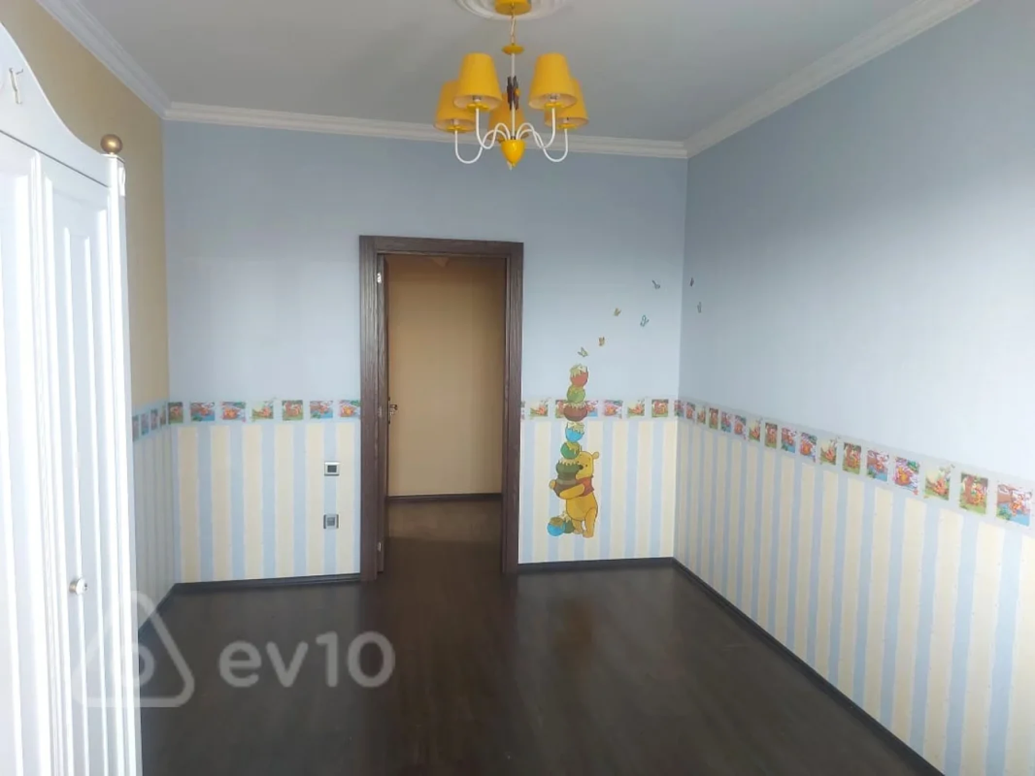 Satılır 3 otaqlı köhnə tikili 80 m²