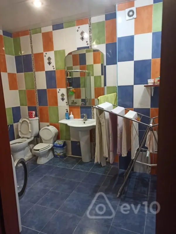 Kirayə verilir 3 otaqlı yeni tikili 137 m²