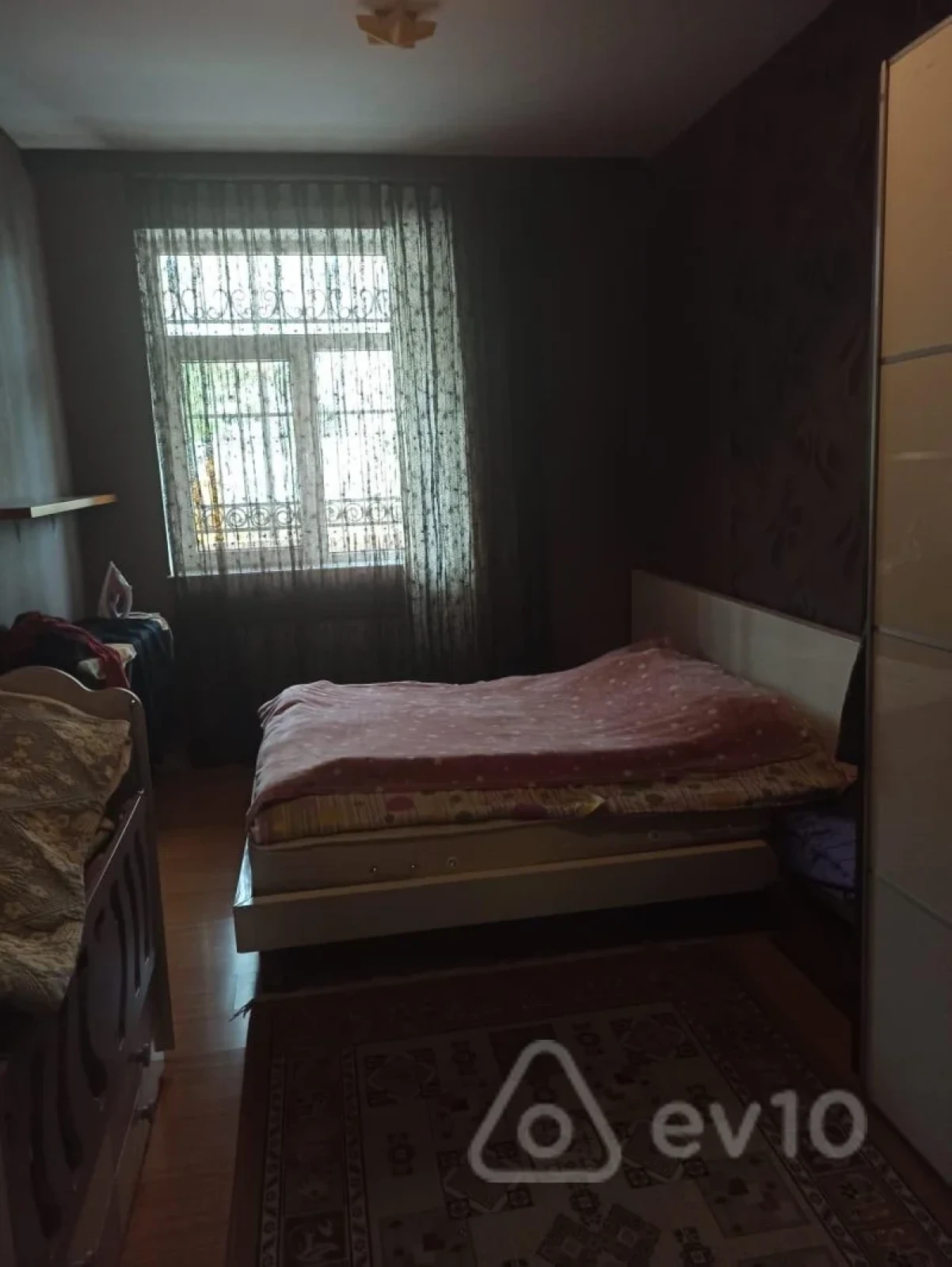 Kirayə verilir 3 otaqlı yeni tikili 137 m²