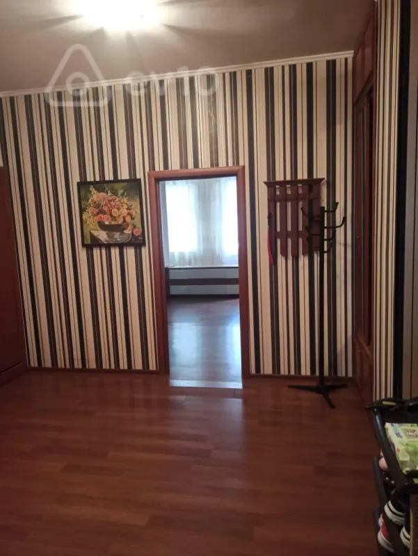 Kirayə verilir 3 otaqlı yeni tikili 137 m²