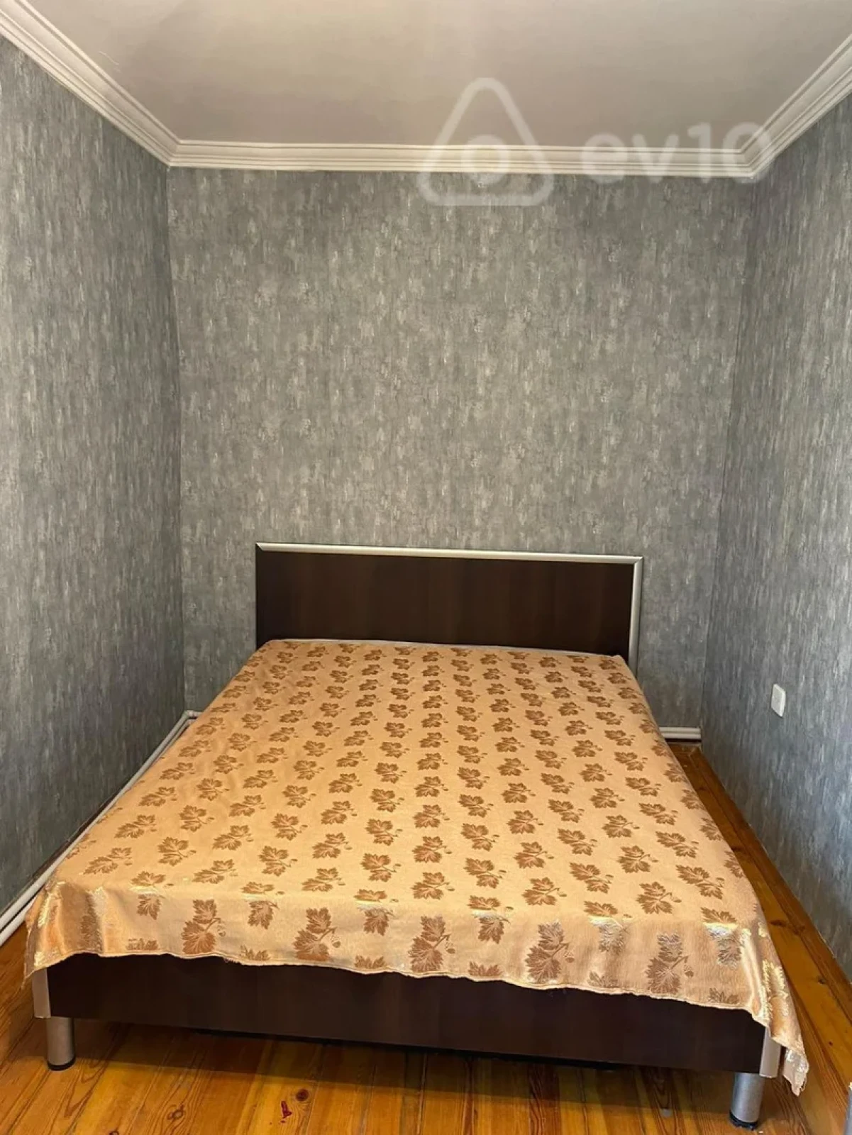 Kirayə verilir 3 otaqlı köhnə tikili 50 m²