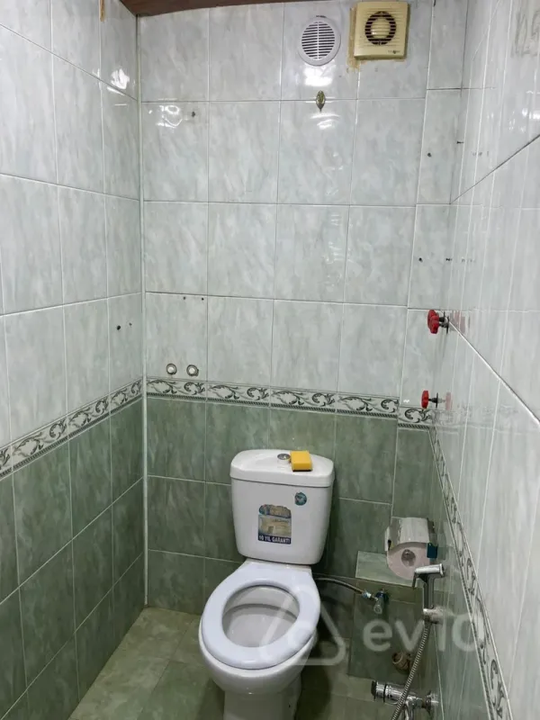 Kirayə verilir 3 otaqlı köhnə tikili 50 m²