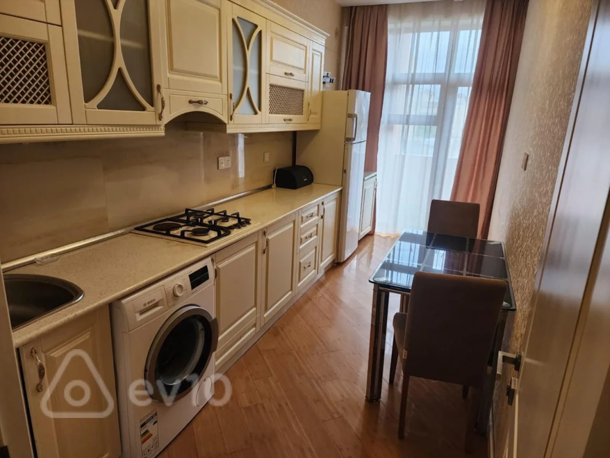 Kirayə verilir 3 otaqlı yeni tikili 105 m²