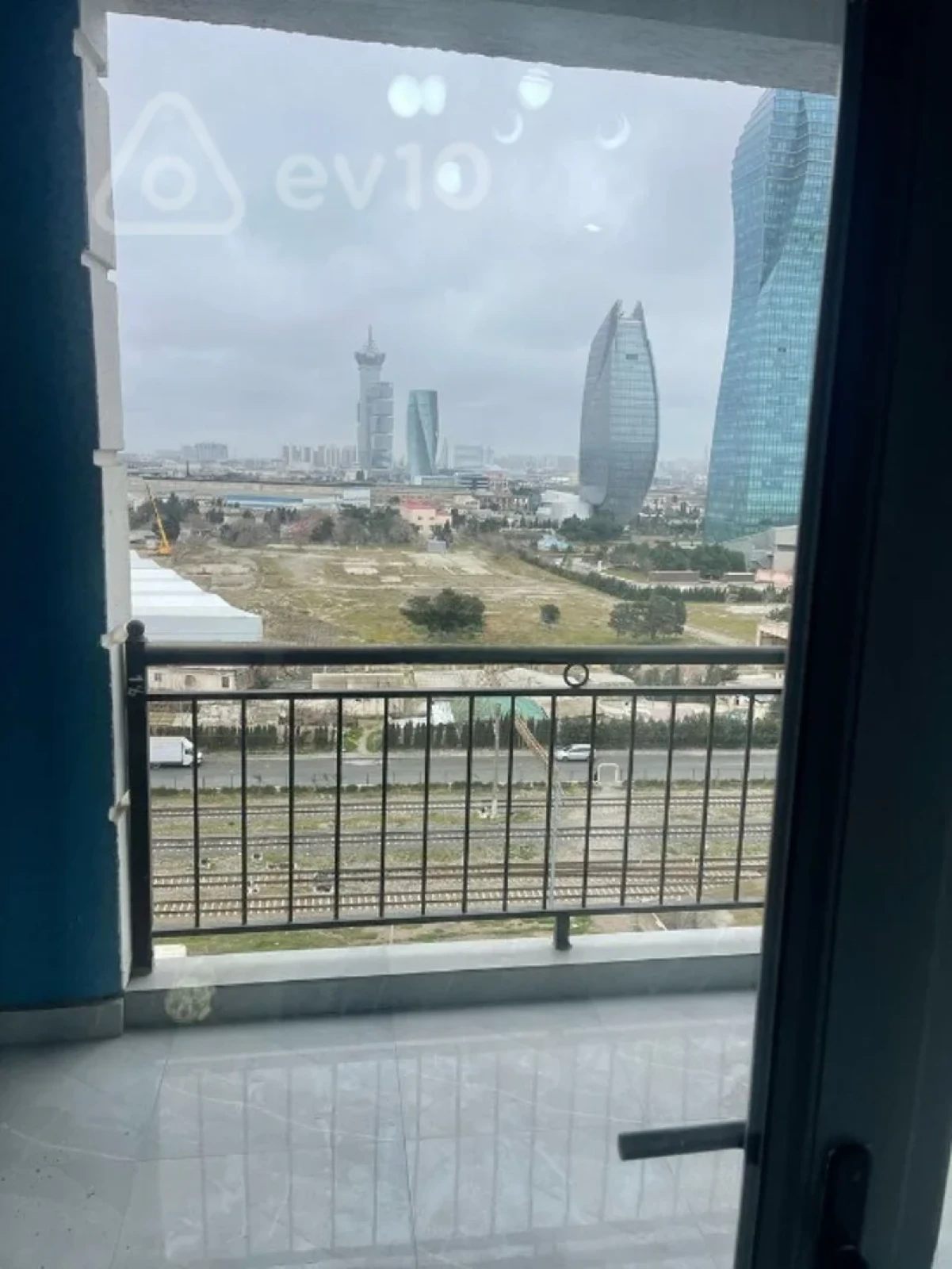 Kirayə verilir 2 otaqlı yeni tikili 65 m²