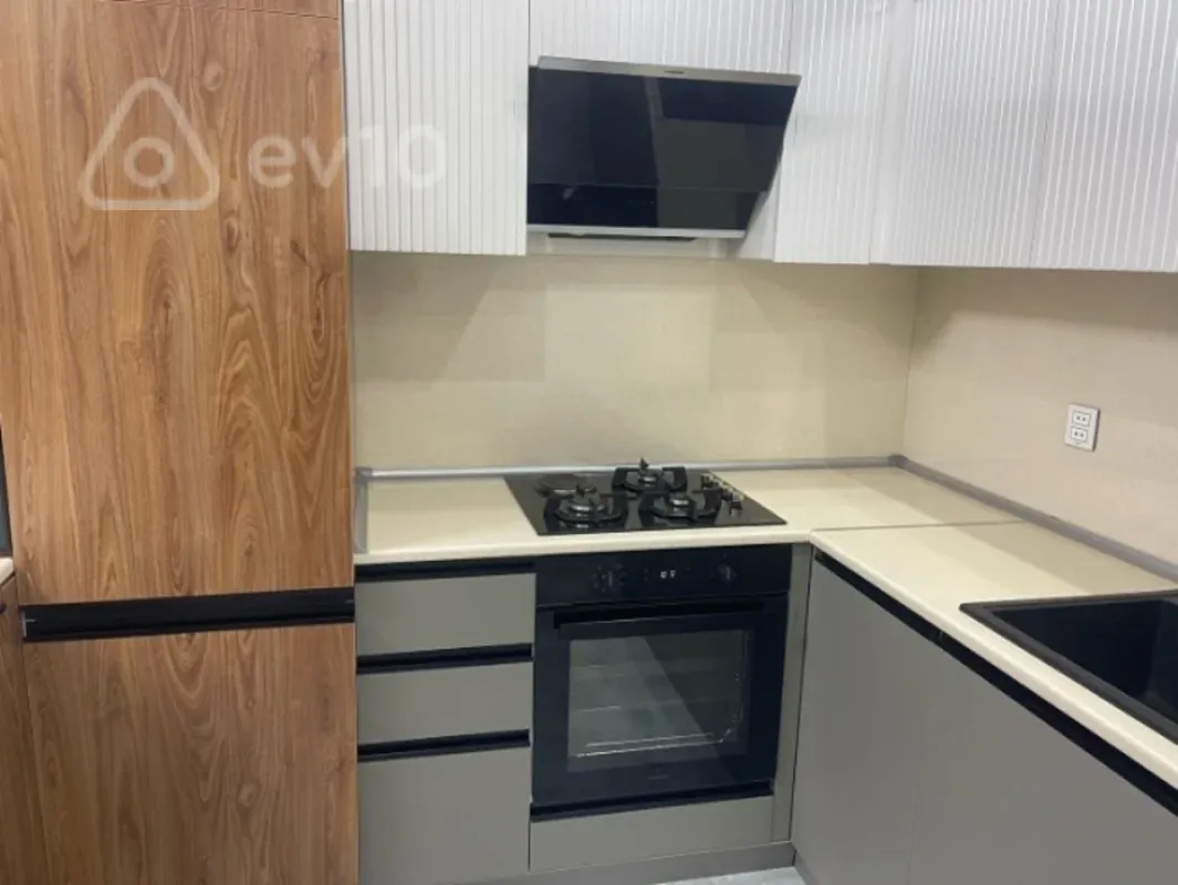 Kirayə verilir 2 otaqlı yeni tikili 65 m²