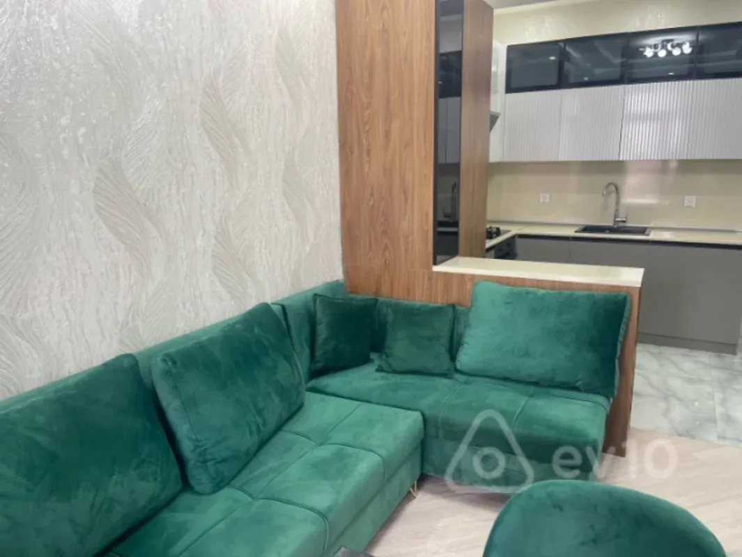 Kirayə verilir 2 otaqlı yeni tikili 65 m²
