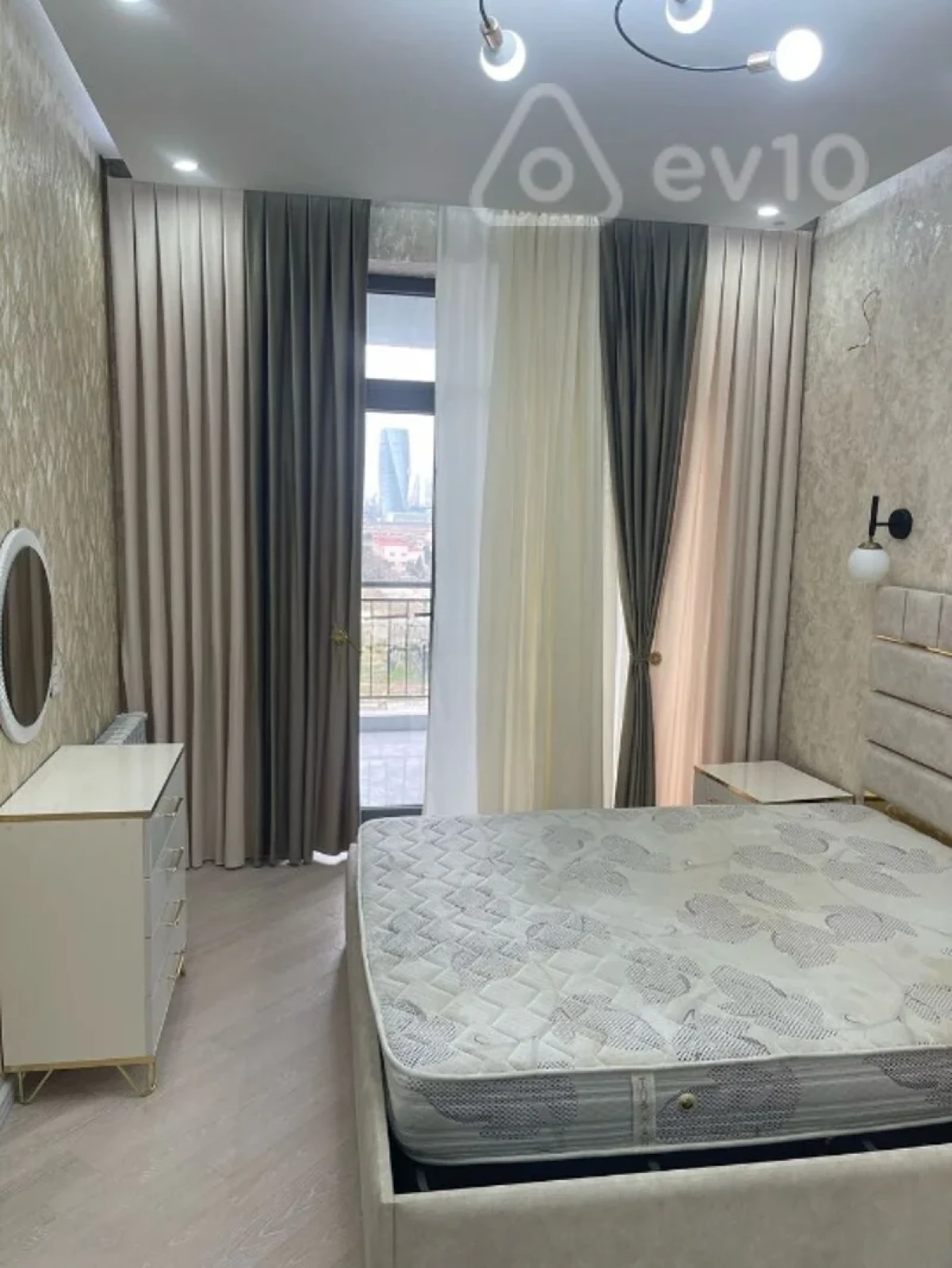 Kirayə verilir 2 otaqlı yeni tikili 65 m²