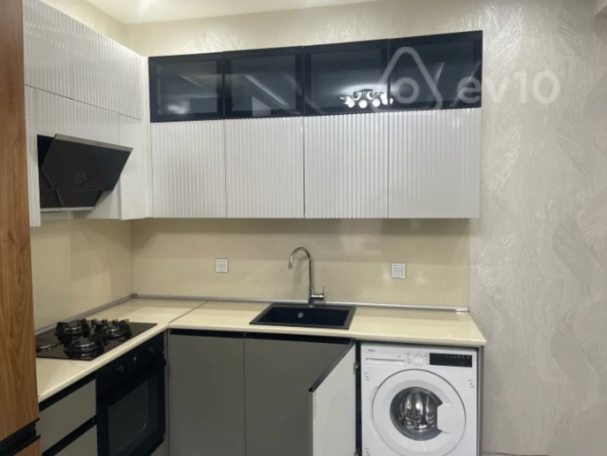 Kirayə verilir 2 otaqlı yeni tikili 65 m²