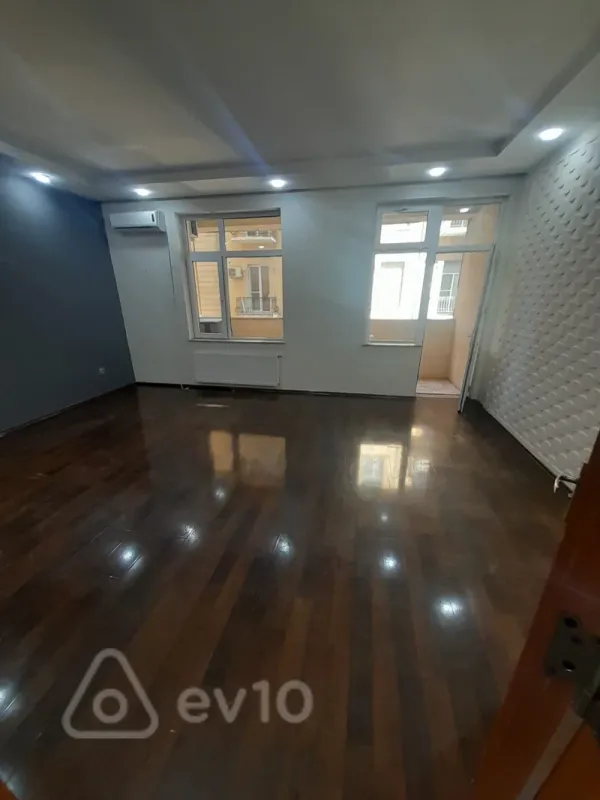 Kirayə verilir mənzil 150 m²