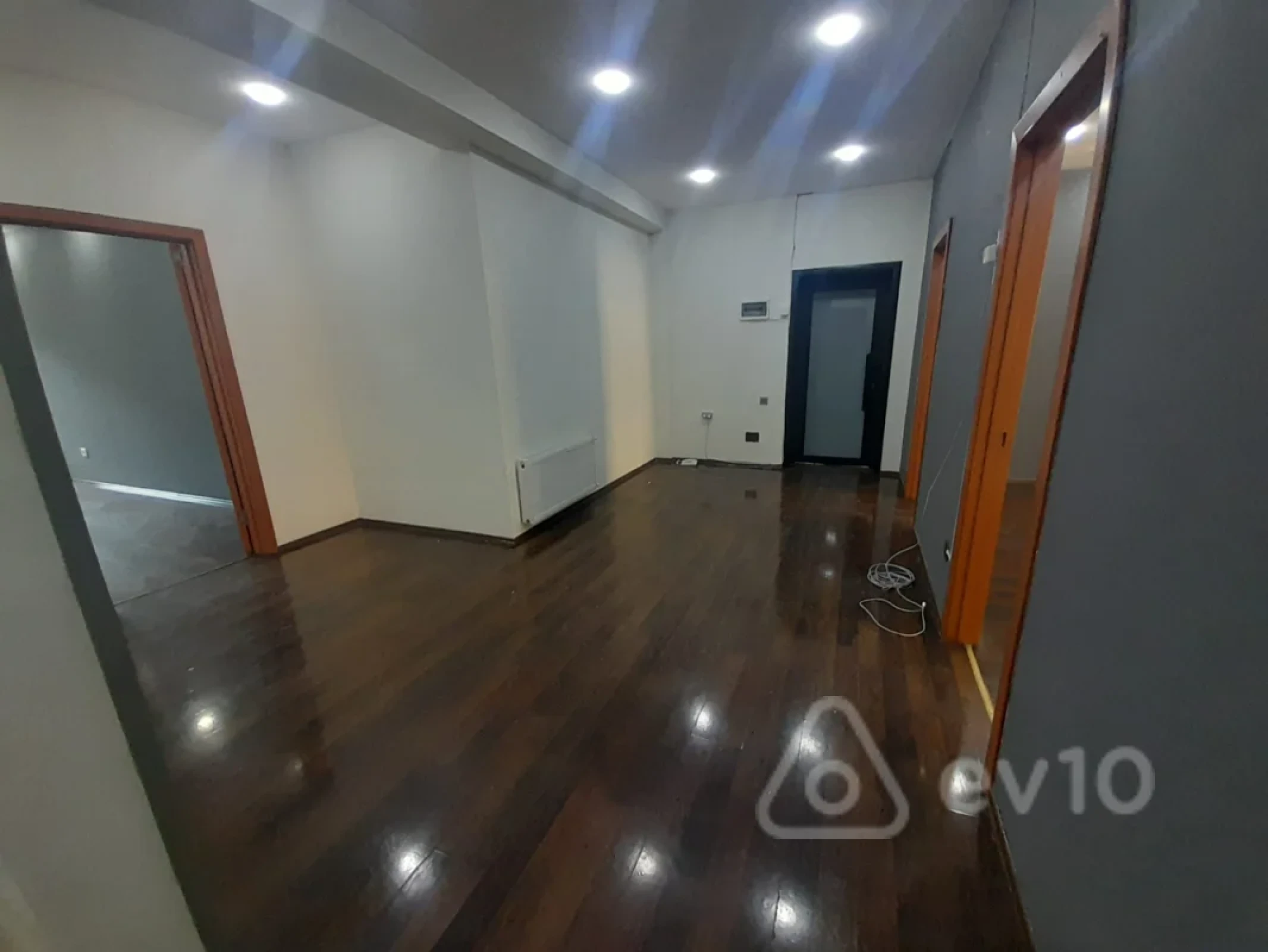 Kirayə verilir mənzil 150 m²