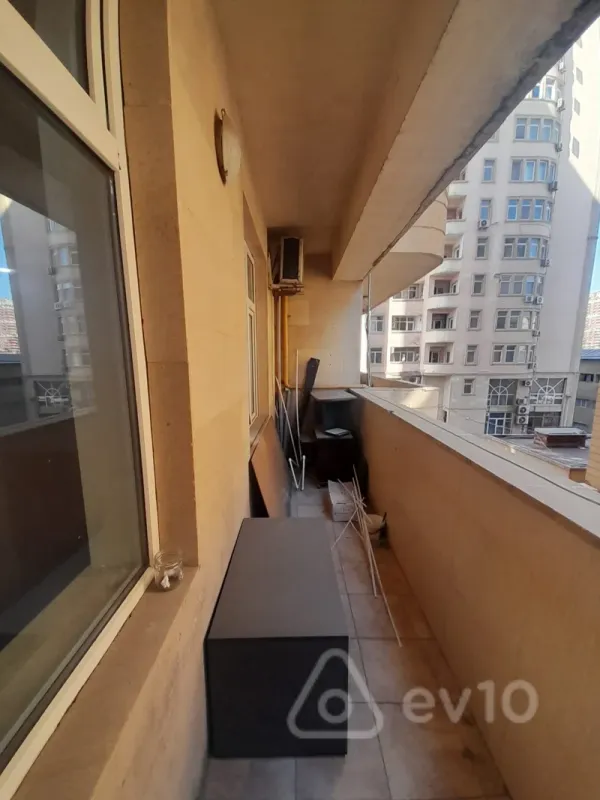 Kirayə verilir mənzil 150 m²