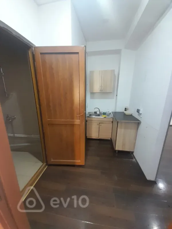 Kirayə verilir mənzil 150 m²