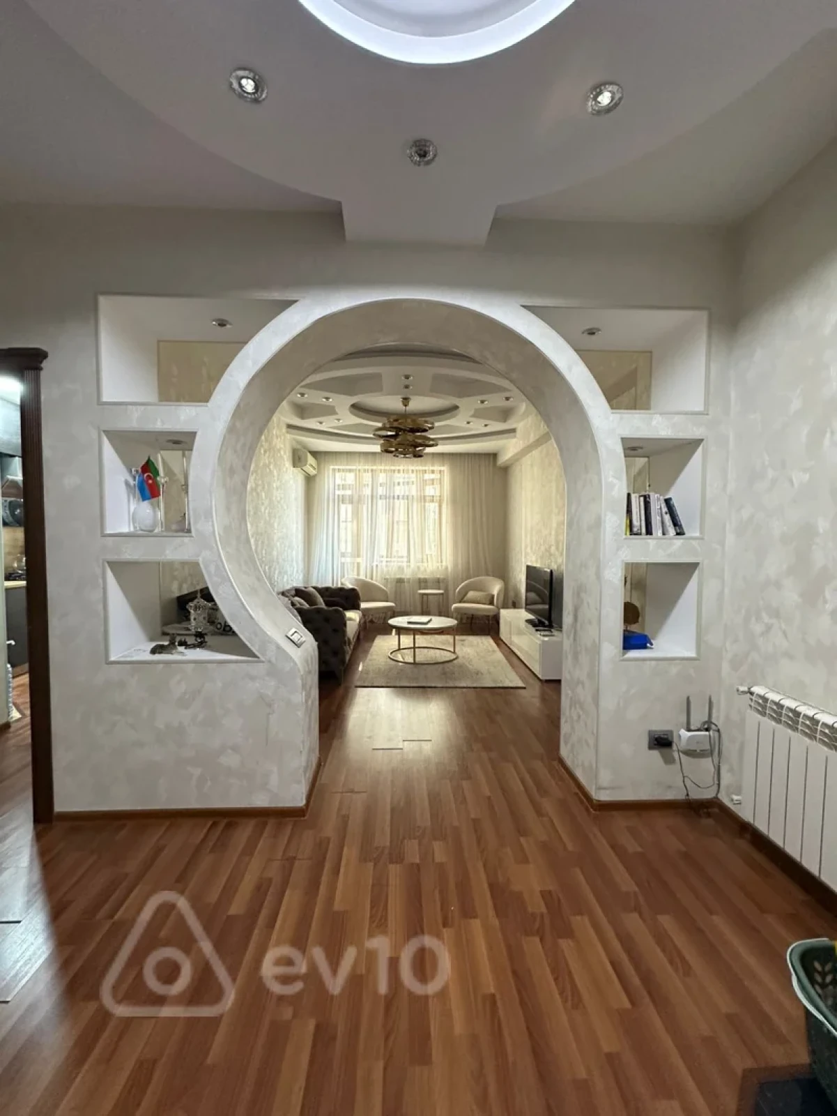 Kirayə verilir 2 otaqlı yeni tikili 85 m²