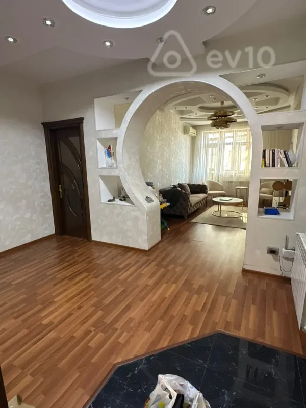 Kirayə verilir 2 otaqlı yeni tikili 85 m²