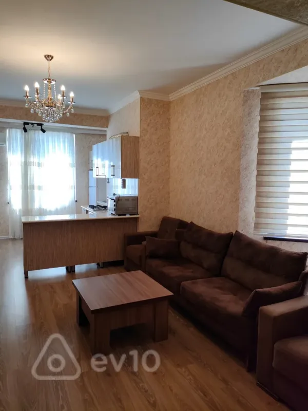 Kirayə verilir 3 otaqlı yeni tikili 150 m²