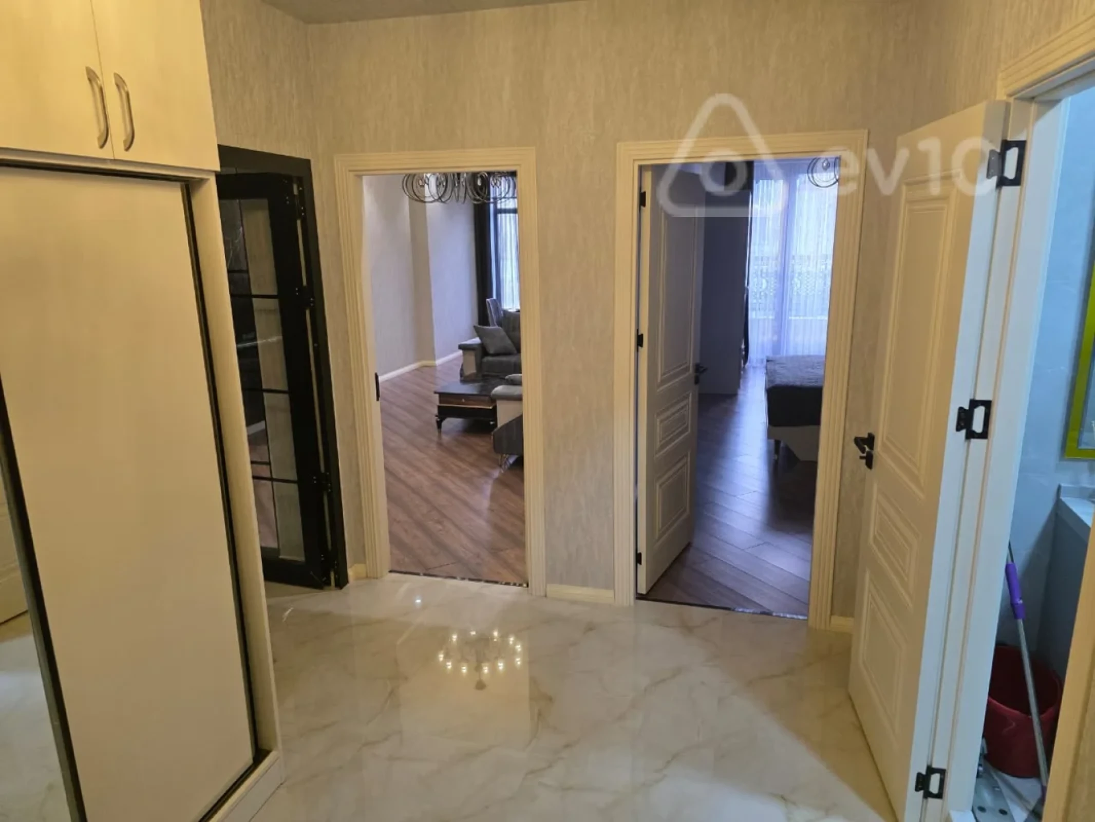 Kirayə verilir 2 otaqlı yeni tikili 80 m²