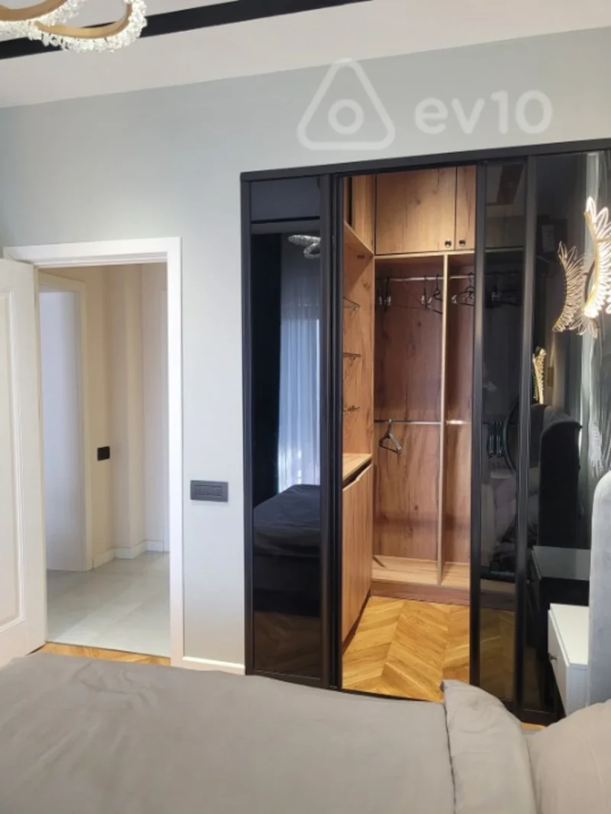 Kirayə verilir 2 otaqlı yeni tikili 70 m²