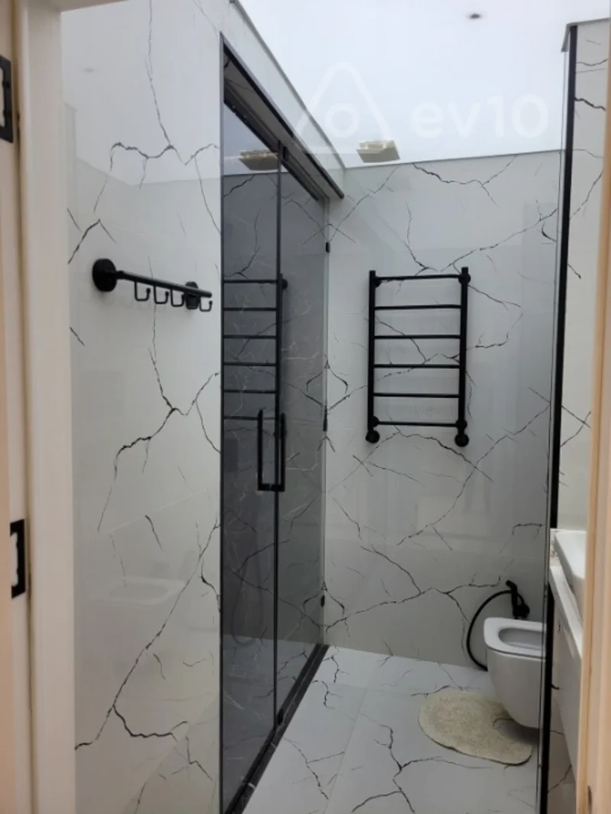 Kirayə verilir 2 otaqlı yeni tikili 70 m²