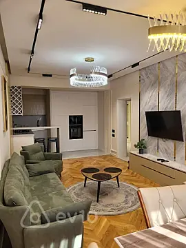 Kirayə verilir 2 otaqlı yeni tikili 70 m²