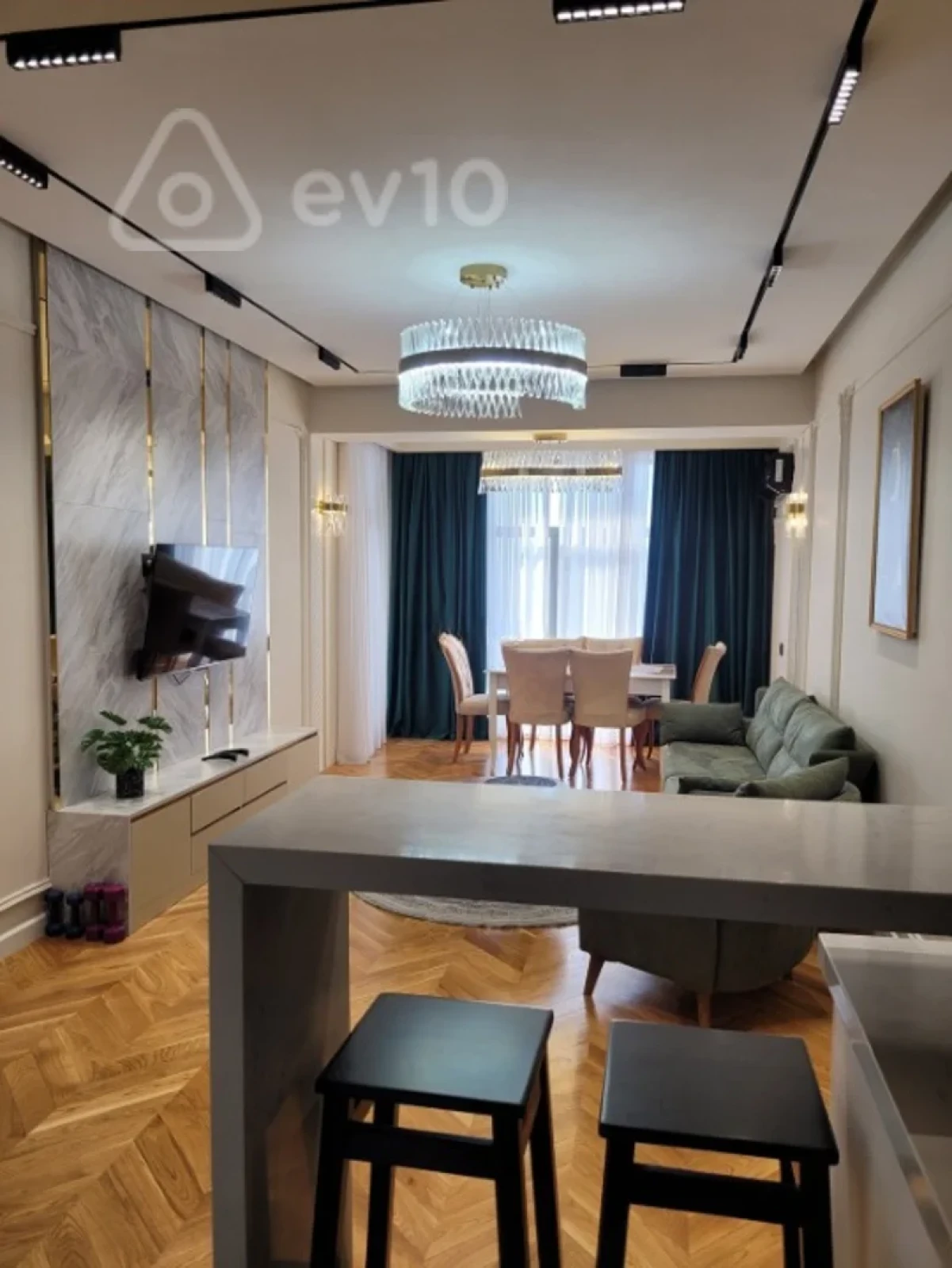 Kirayə verilir 2 otaqlı yeni tikili 70 m²