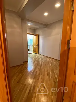 Satılır 2 otaqlı yeni tikili 87 m²