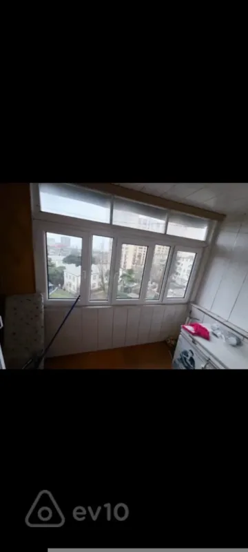 Kirayə verilir 2 otaqlı köhnə tikili 45 m²