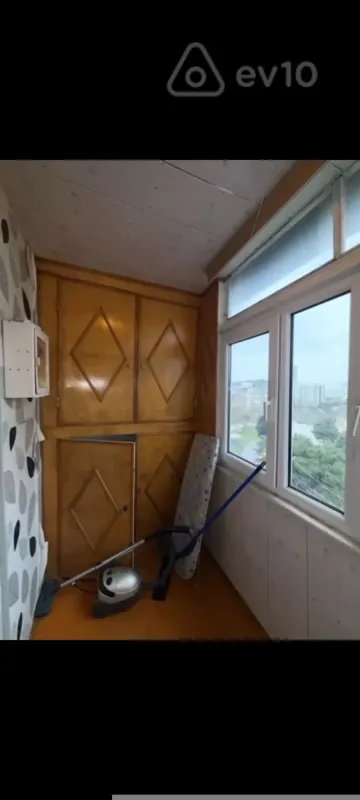 Kirayə verilir 2 otaqlı köhnə tikili 45 m²