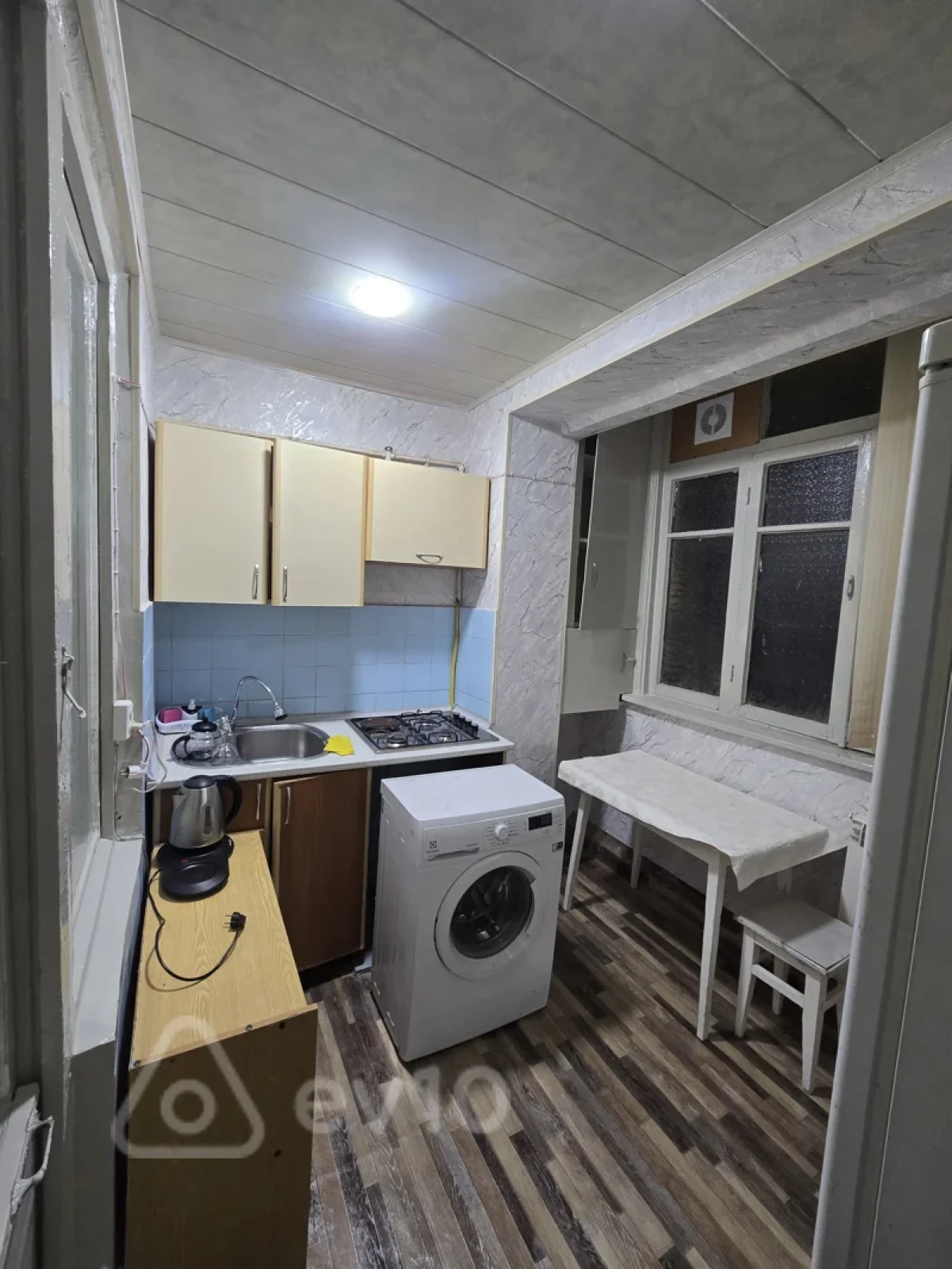 Kirayə verilir 3 otaqlı köhnə tikili 65 m²