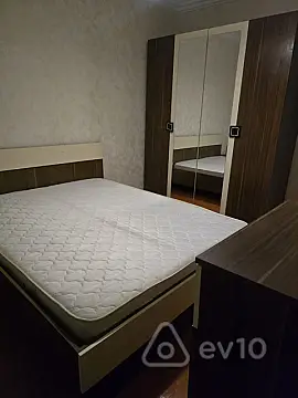 Kirayə verilir 3 otaqlı köhnə tikili 65 m²