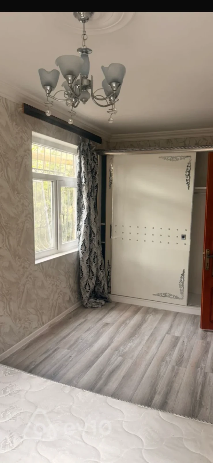 Kirayə verilir 2 otaqlı köhnə tikili 59 m²