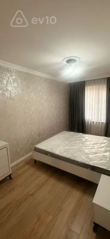 Kirayə verilir 2 otaqlı köhnə tikili 59 m²