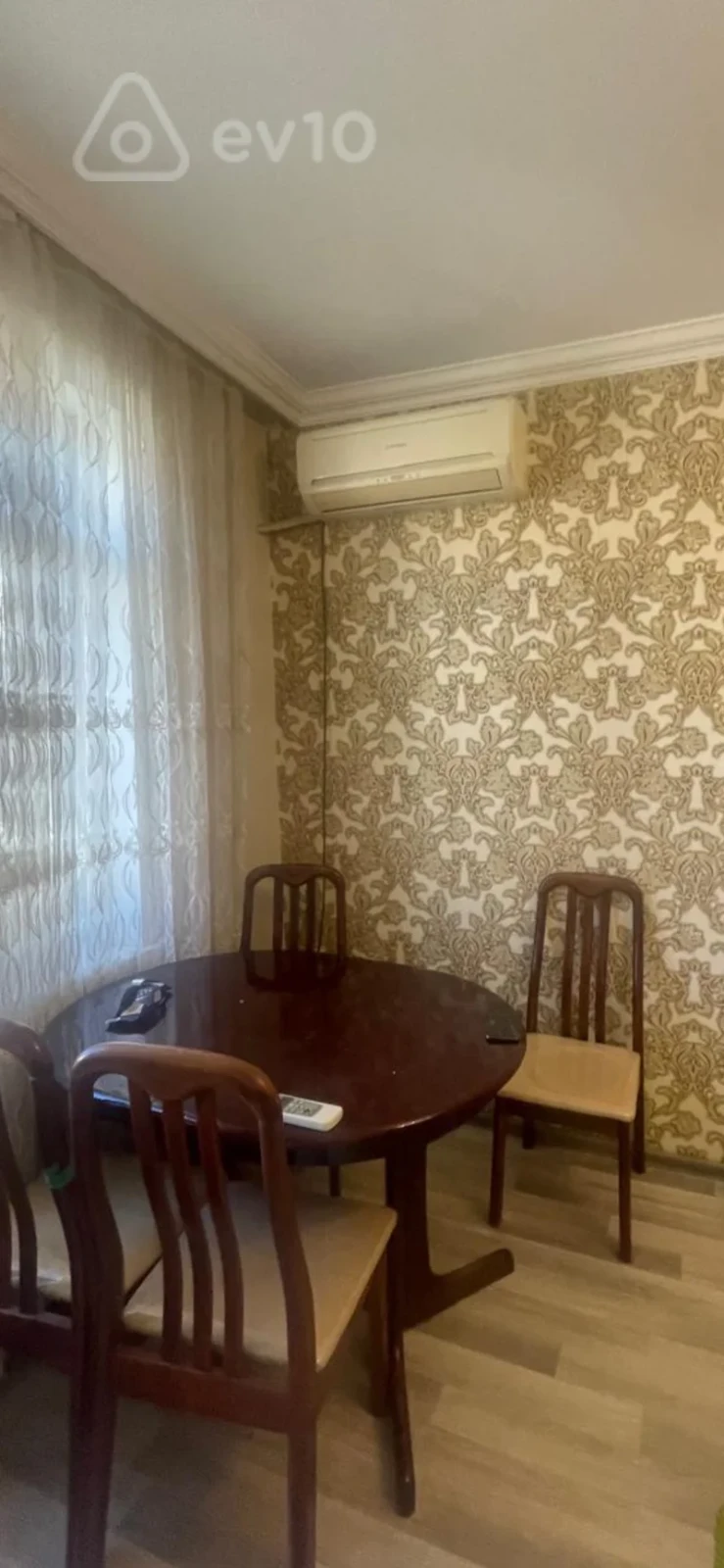 Kirayə verilir 2 otaqlı köhnə tikili 60 m²