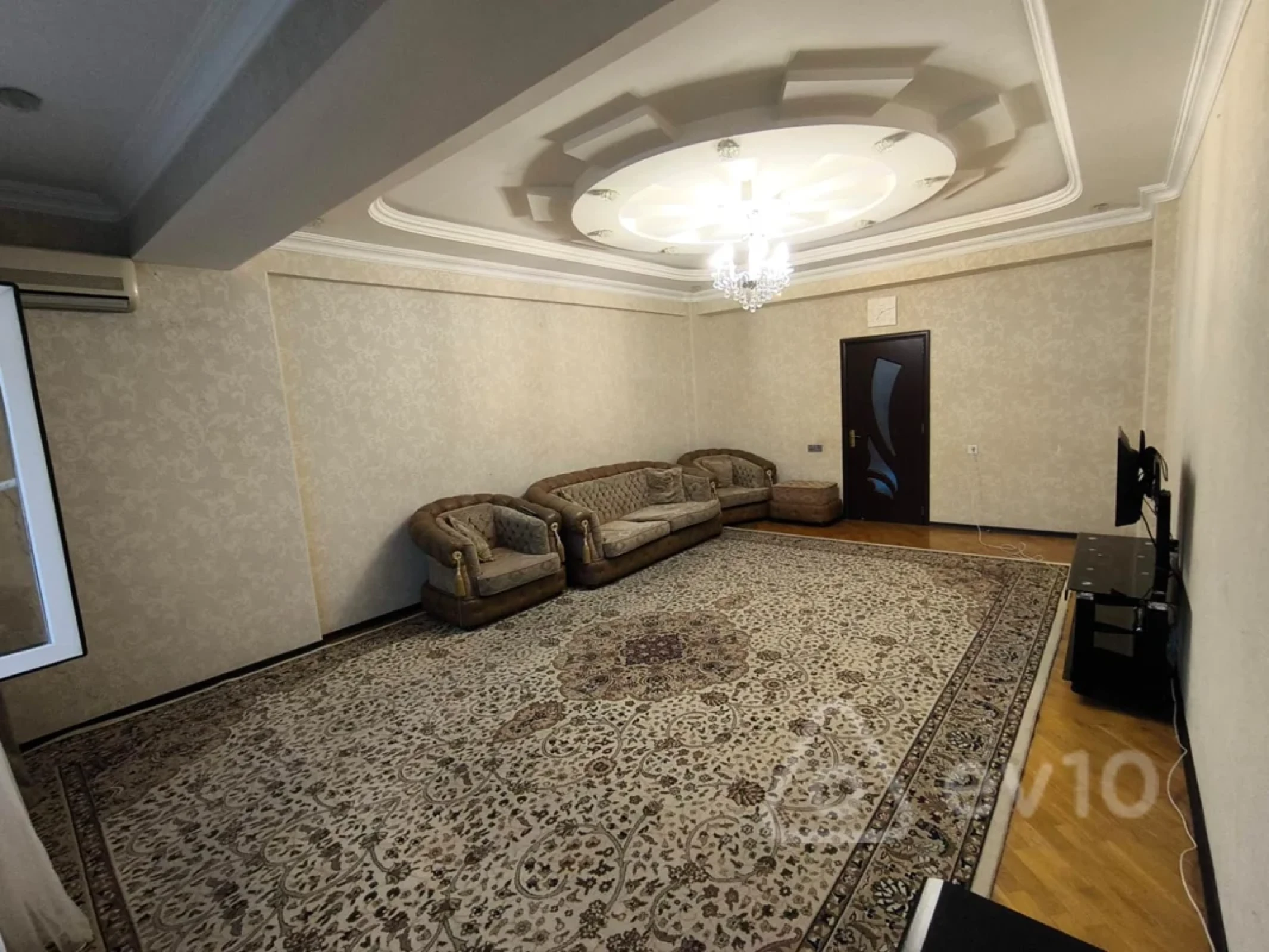 Kirayə verilir 4 otaqlı yeni tikili 155 m²
