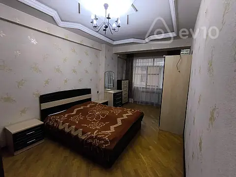 Kirayə verilir 4 otaqlı yeni tikili 155 m²