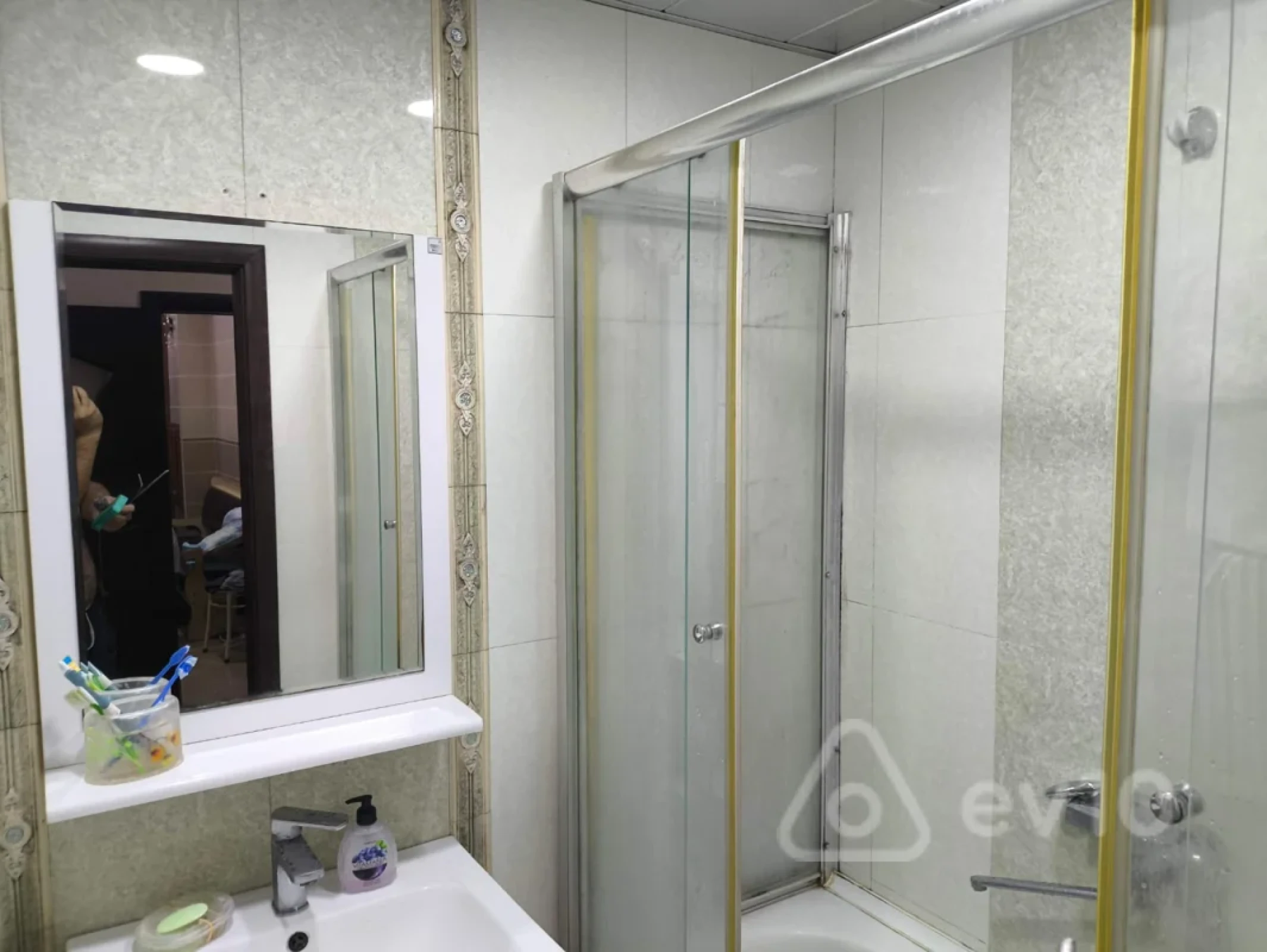 Kirayə verilir 4 otaqlı yeni tikili 155 m²
