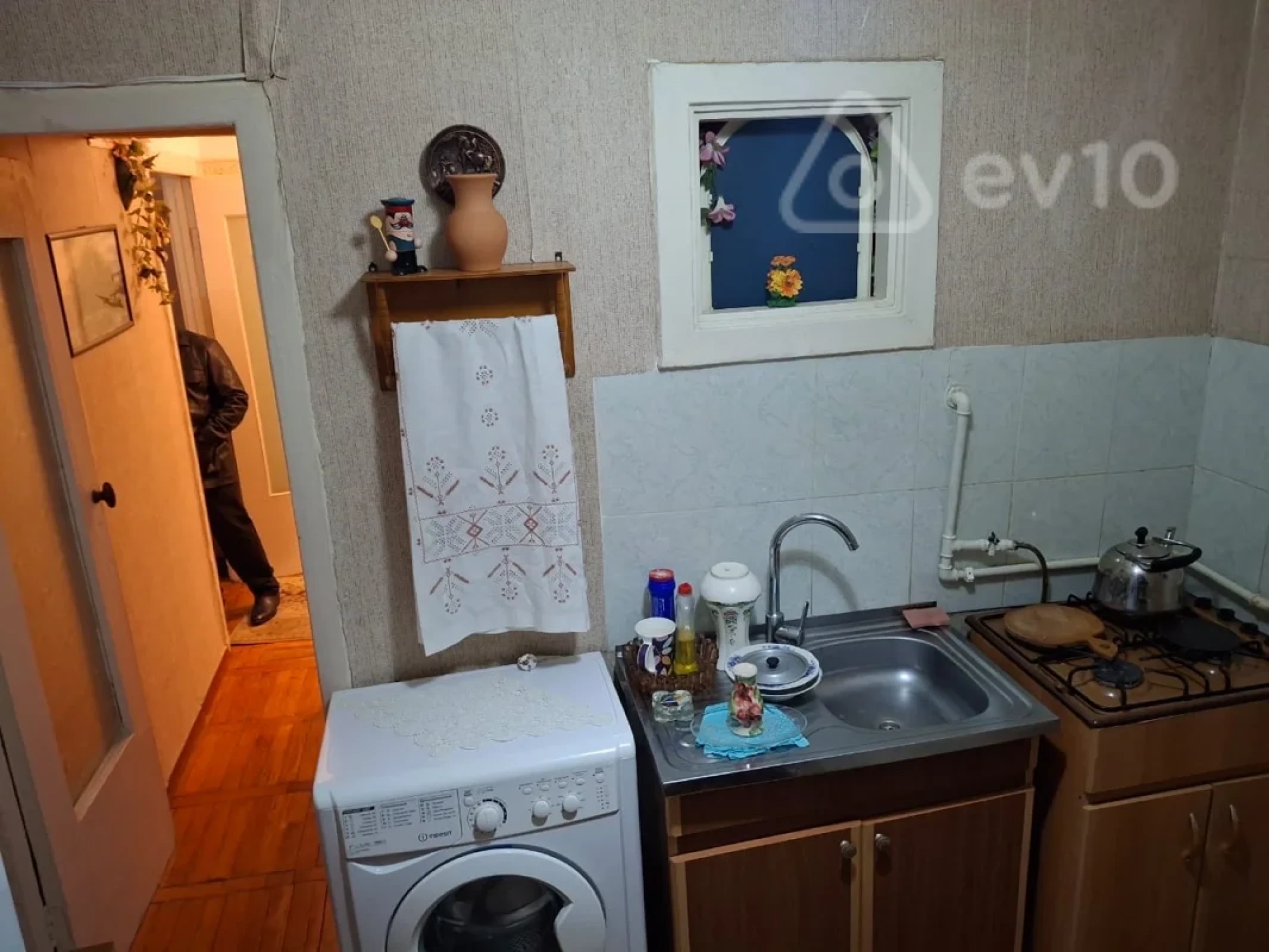 Satılır 1 otaqlı köhnə tikili 50 m²