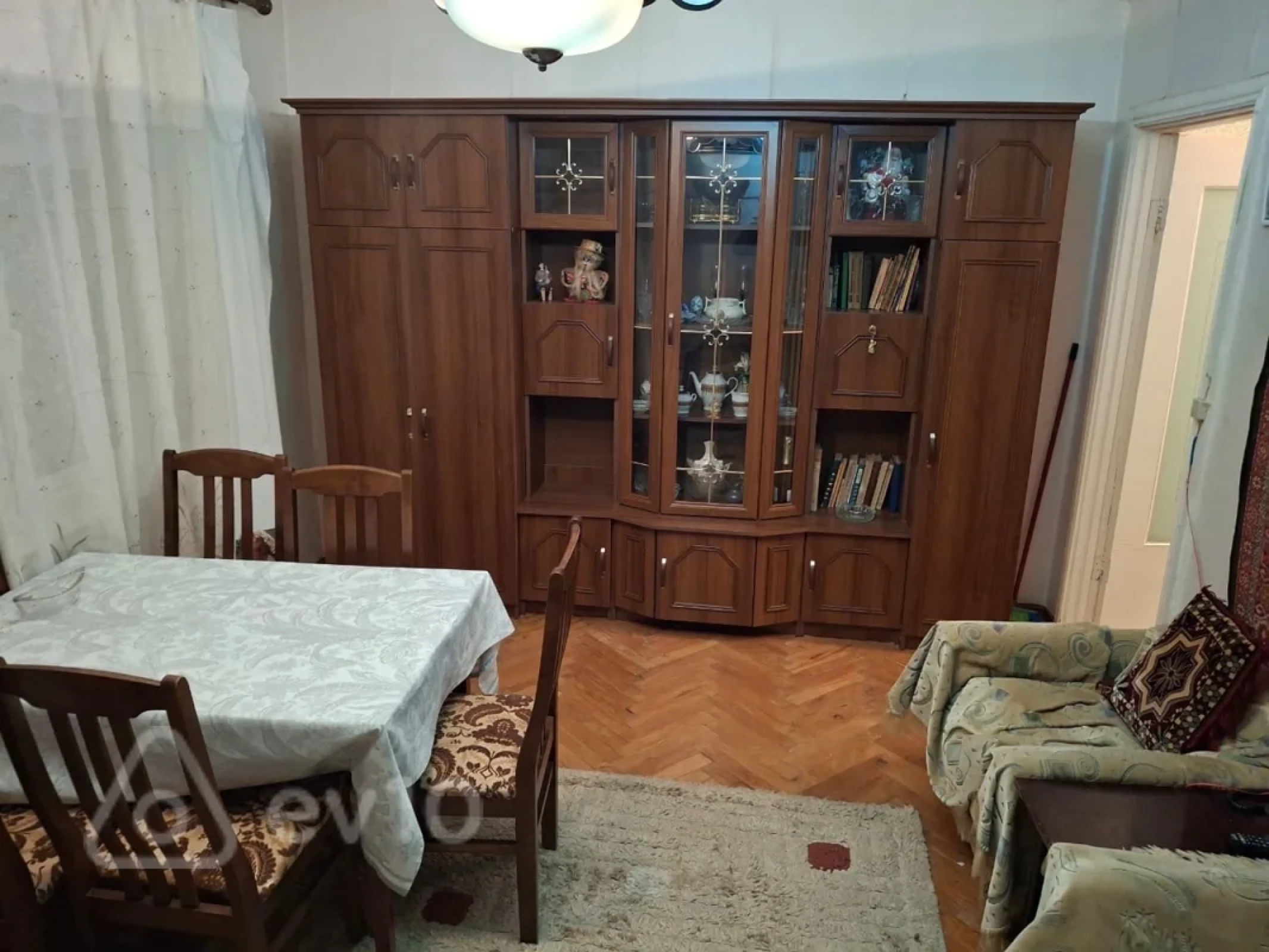 Satılır 1 otaqlı köhnə tikili 50 m²