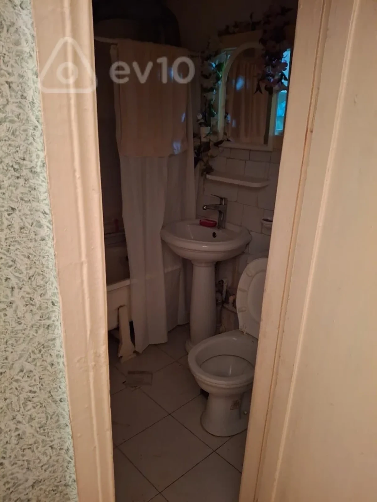 Satılır 1 otaqlı köhnə tikili 50 m²