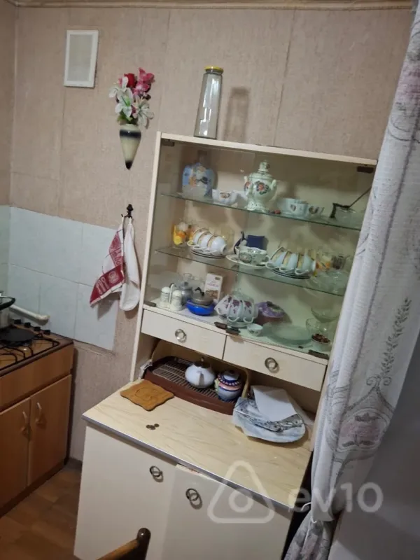 Satılır 1 otaqlı köhnə tikili 50 m²