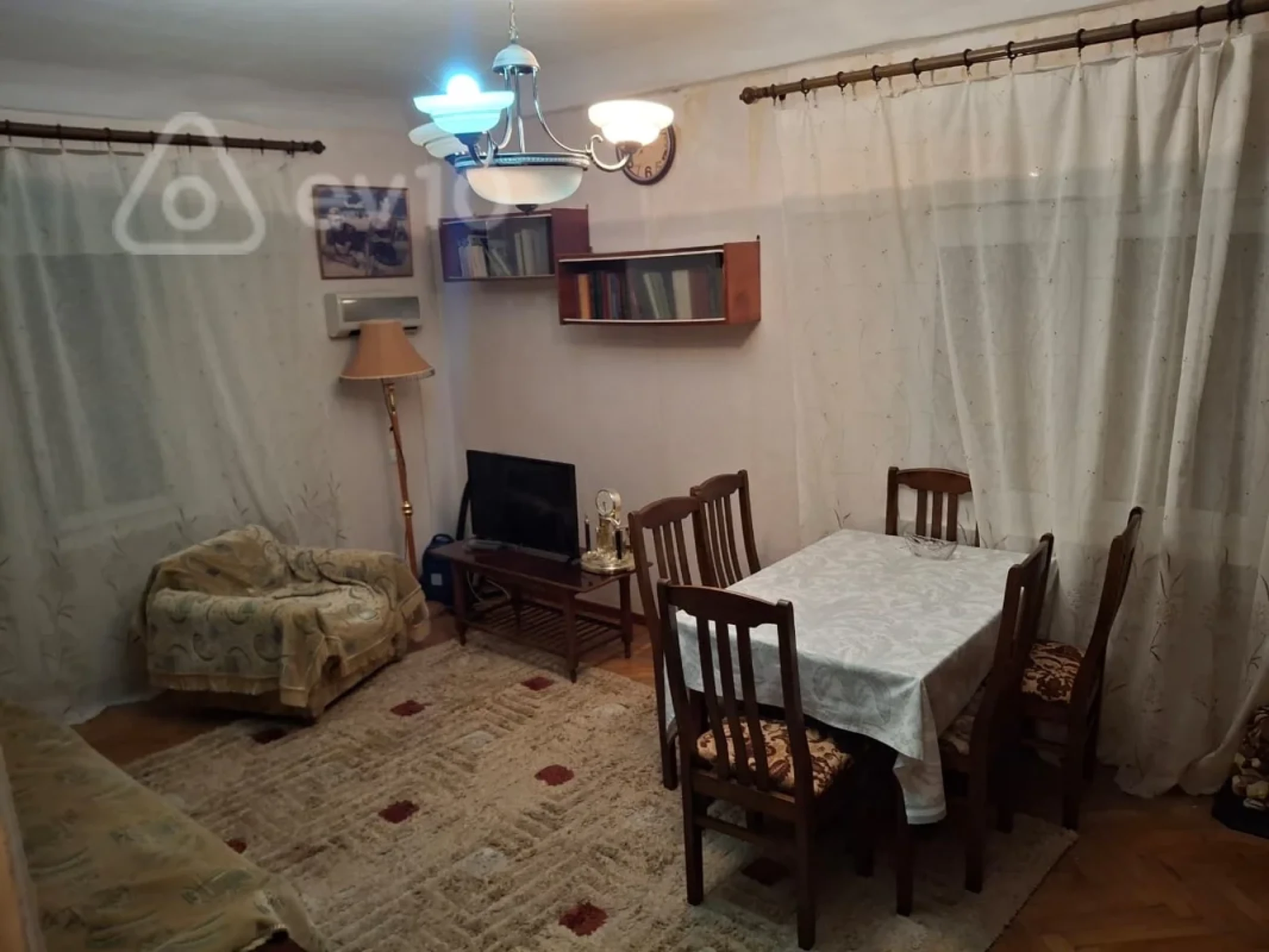 Satılır 1 otaqlı köhnə tikili 50 m²