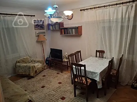 Satılır 1 otaqlı köhnə tikili 50 m²