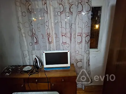 Satılır 1 otaqlı köhnə tikili 50 m²